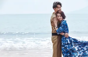 佟丽娅雷佳音海边时尚大片写真图片_2