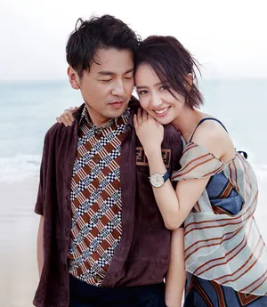 佟丽娅雷佳音海边时尚大片写真图片_4