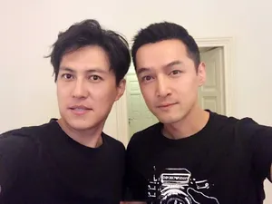 胡歌靳东搞怪九连拍自拍图片_2