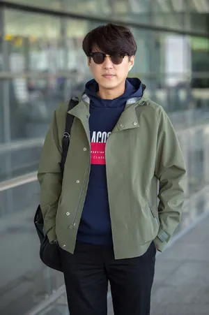 靳东时尚机场街拍图片_7
