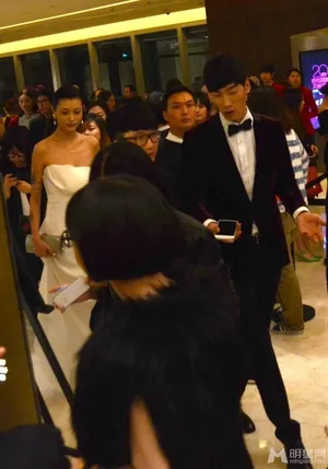汪峰前妻葛荟婕与模特张亮一同现身酒店_4