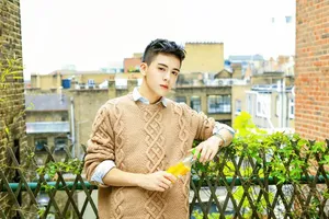 曾舜晞悠闲惬意帅气写真图片_2