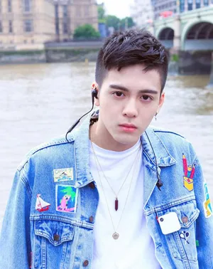 曾舜晞街拍图片：唐三十六化身可爱男生_7