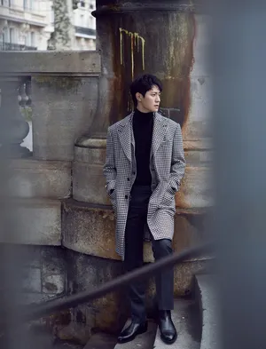秦俊杰儒雅帅气巴黎街拍图片_3