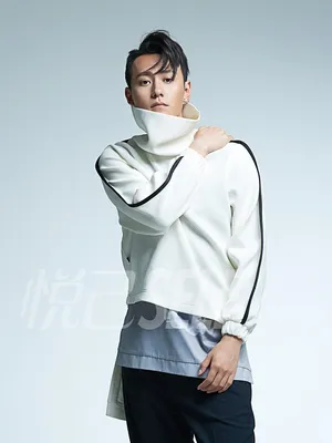 秦俊杰《悦己》时尚杂志写真图片_2