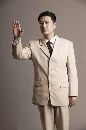 于毅《开天辟地》汪精卫人物剧照图片