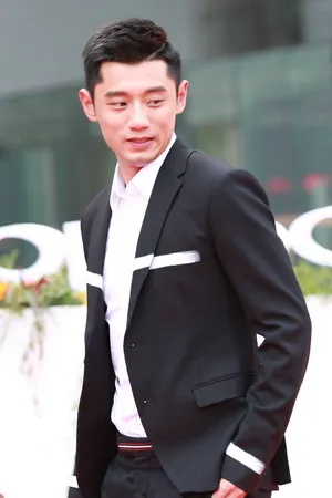 张继科黑色西装帅气活动现场照片