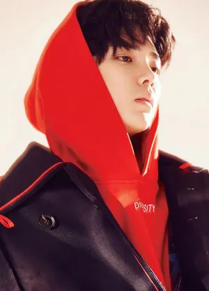 帅气男星侯明昊《精品购物指南》杂志封面图片_8