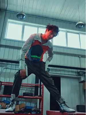 乔振宇工装型男狂野写真图片_5