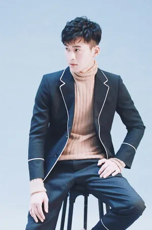 魅力型男乔振宇帅气西装写真图片_2