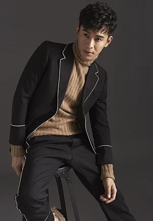 魅力型男乔振宇帅气西装写真图片_4