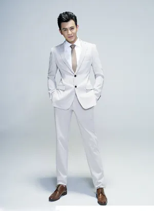 西装型男乔振宇魅力迷人写真高清图片_2