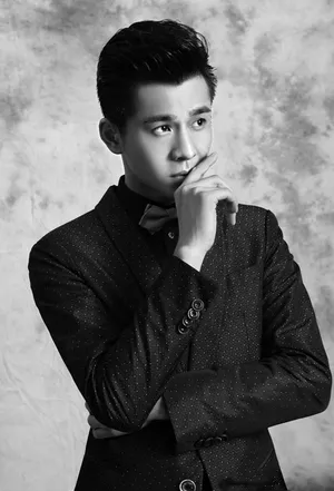 西装型男乔振宇魅力迷人写真高清图片_8