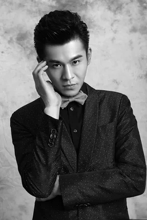 西装型男乔振宇魅力迷人写真高清图片_9