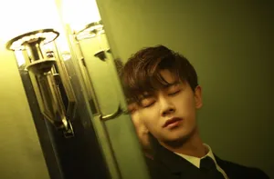 任嘉伦儒雅帅气活动照图片_1