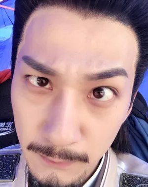 张陆自拍剧照图片_2