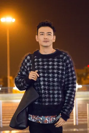 杨烁图片
