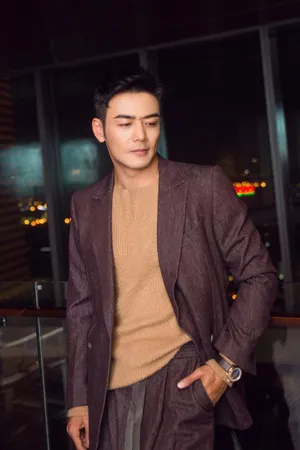 杨烁帅气高清图片_3