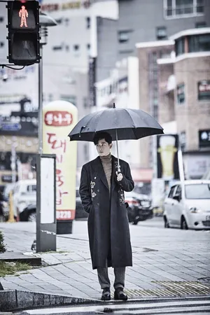 罗晋英伦风帅气黑白街拍高清图片_5