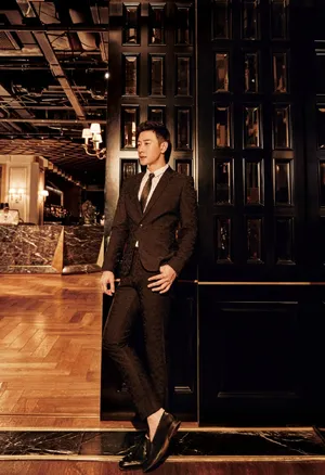 罗晋帅气时尚写真图片：独特的男人味与男人魅力_3