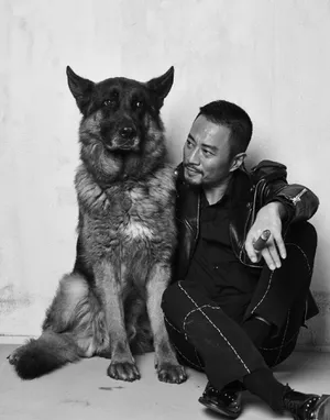 张涵予警犬男性荷尔蒙酷帅写真图片_2