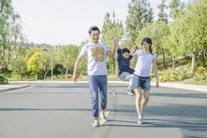 陈龙一家四口甜蜜写真高清图片