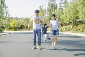 陈龙一家四口甜蜜写真高清图片_3
