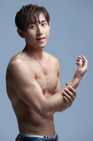 成毅性感撩人肌肉写真高清图片_3