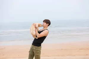 成毅与爱犬花样美图_6
