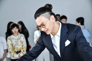 周一围个性绅士活动写真图片_2