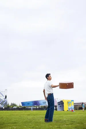 纪凌尘活力时尚写真图片_2