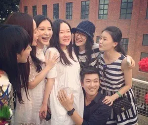 霍思燕接受男友杜江求婚现场照曝光