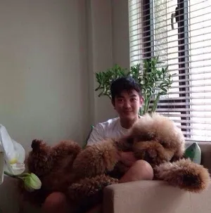 霍思燕杜江晒与爱犬合影庆祝爱犬三周岁_4