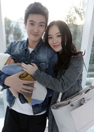 霍思燕杜江生活照曝光亲密出镜尽显恩爱