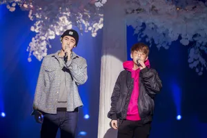 陈翔纪凌尘湖南卫视跨年演唱会舞台帅气图片_2