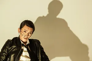 陈翔黑色皮衣复古帅气写真高清图片_2