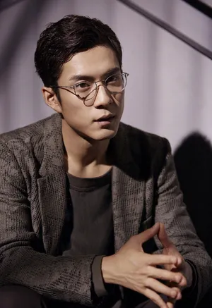韩东君儒雅绅士风时尚写真图片_2