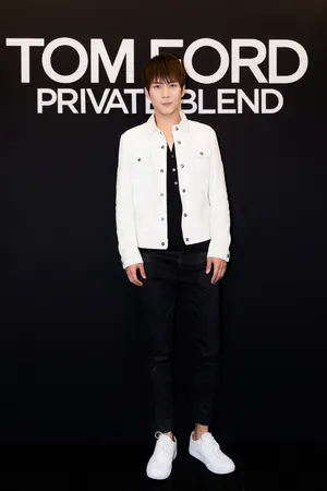 韩东君休闲型男风时尚写真图片_7