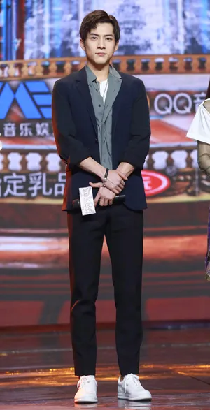 韩东君跨界歌王发布会帅气图片_2