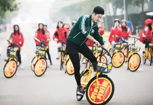韩东君绿色骑行社会活动图片