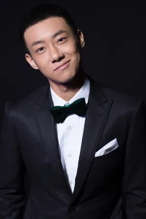 高至霆西装型男魅力写真图片_3