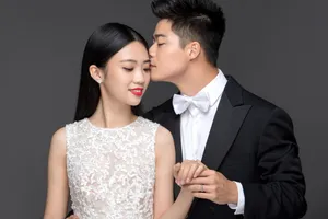 苏炳添林艳芳婚纱照图片_1