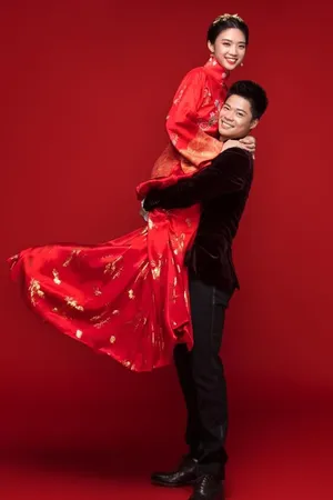 苏炳添林艳芳婚纱照图片_2