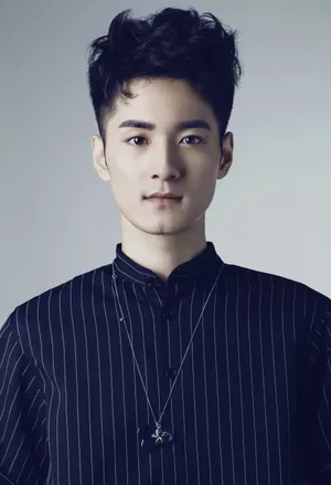 何奉天时尚帅气图片