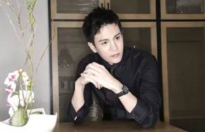 经超英俊帅气活动照图片