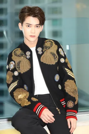 熊梓淇星光大赏帅气高清图片_8
