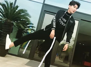 熊梓淇时尚帅气写真图片_1