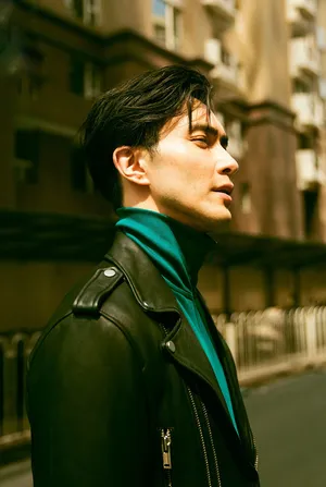 高伟光帅气有型时尚街拍图片_5