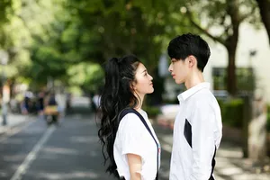 张逸杰白鹿清纯校园风写真图片_4