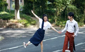 张逸杰白鹿清纯校园风写真图片_6